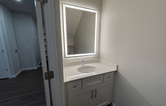 1 bed, 1.5 baths, 941 sqft, $1,595, Unit 218 - L941 LOFT