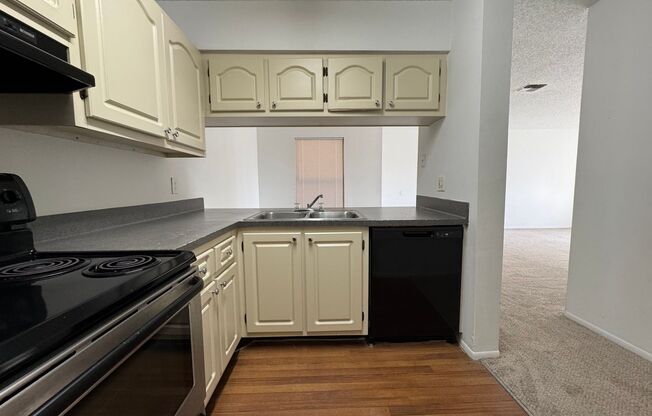 Large 1 bedroom Condo on Second Floor Overseeing Community Pool in Casselberry