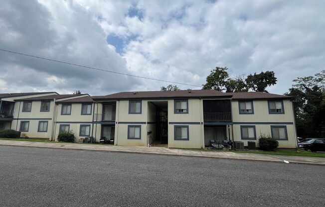 1216 &amp; 1220 Moseley Drive Apts #1-32