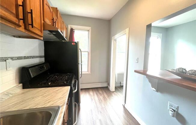 2 beds, 1 bath, 750 sqft, $2,750