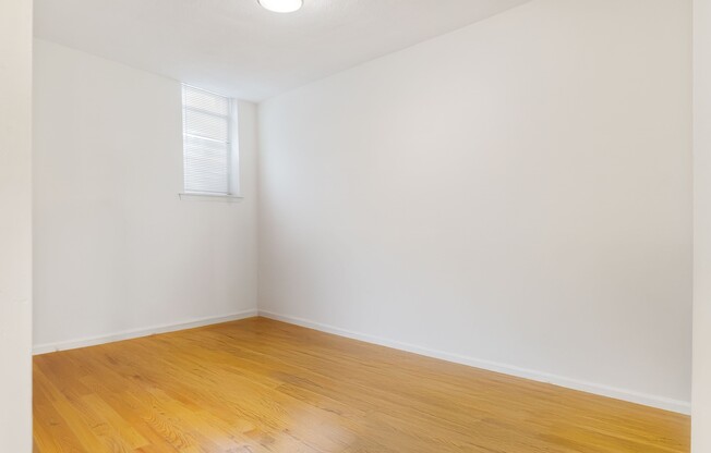 5 N Margin St