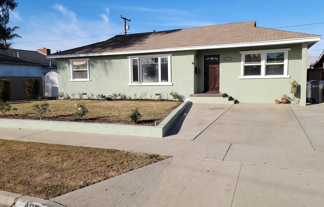 3 beds, 2 baths, $3,500