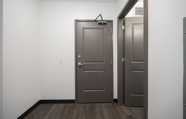 Studio, 1 bath, 427 sqft, $1,060, Unit 801