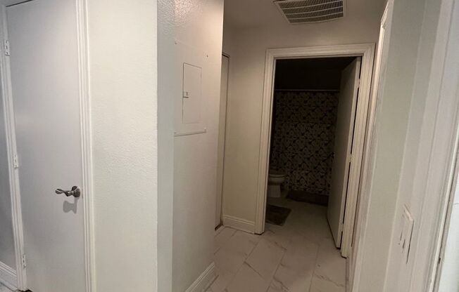 1 bed, 1 bath, $2,195, Unit # 229