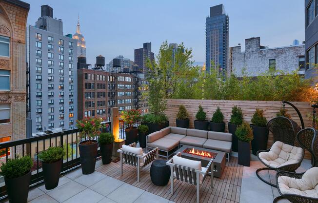 160 W 24th St
