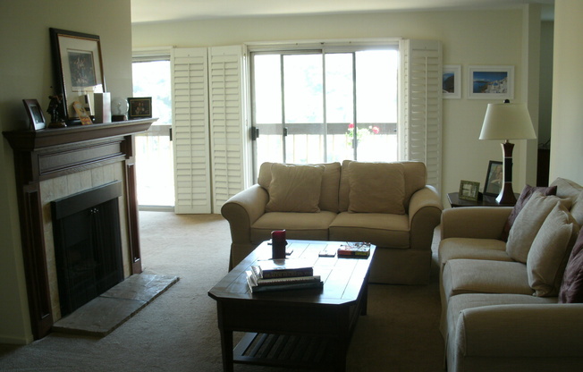 COMING SOON!! Gorgeous condo with Amazing Views!