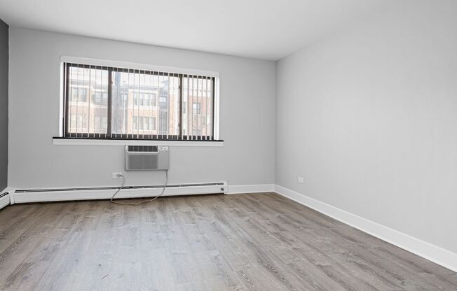 Studio, 1 bath, 295 sqft, $1,475, Unit 333