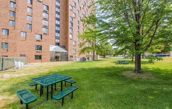 1 bed, 1 bath, $1,050