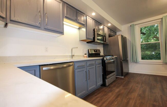 9 beds, 4 baths, $9,450, Unit 522-2