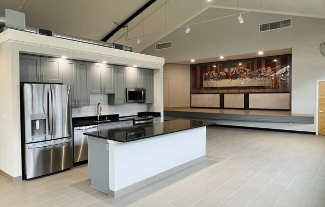 3 beds, 2 baths, 2,686 sqft, $2,650, Unit Unit 106