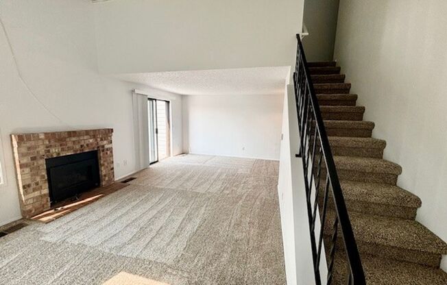 DES MOINES CONDO WITH PEEK-A-BOO SOUND VIEWS & PRIVATE GARAGE!