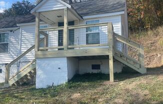 PRICE IMPROVEMENT!!  COZY UPDATED 2 BEDROOM IN N. KNOXVILLE!!