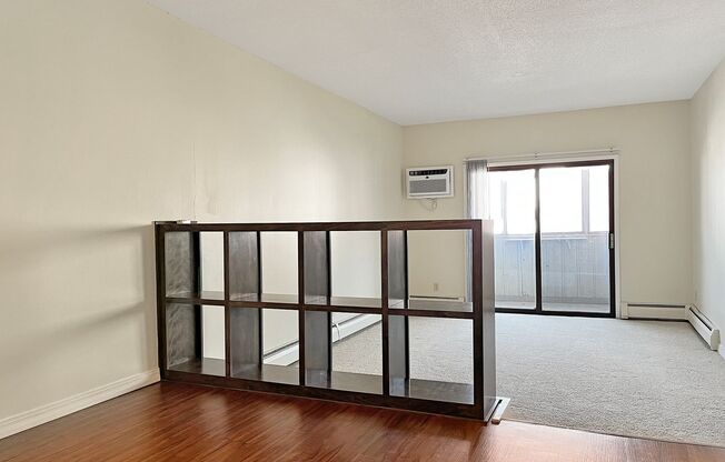 1 bed, 1 bath, 750 sqft, $1,245, Unit 274