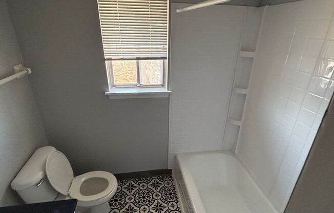 2 beds, 1 bath, 815 sqft, $897, Unit 2111-5M