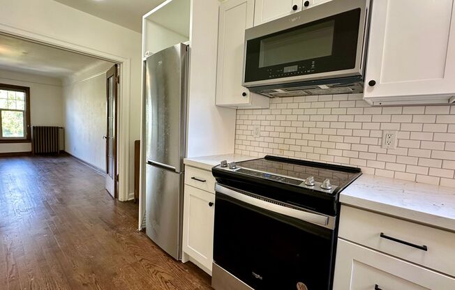 Studio, 1 bath, 500 sqft, $1,595, Unit 303