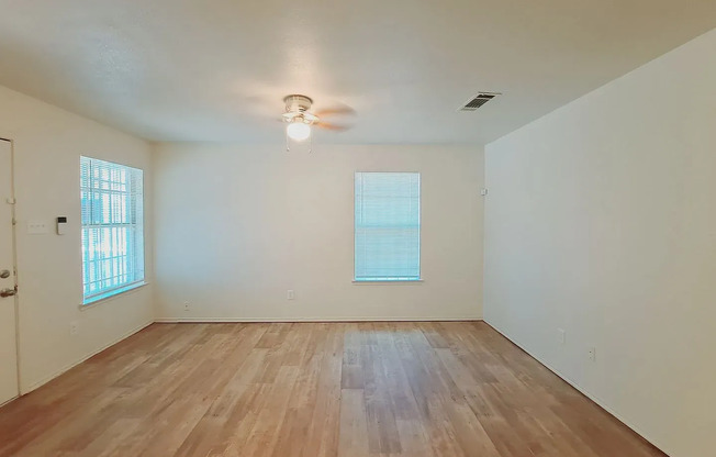 1500-1502 E. Mulkey Street