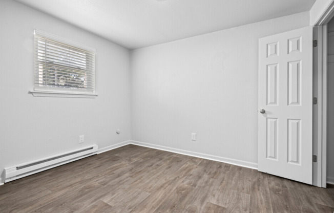 2 beds, 1 bath, 552 sqft, $1,399, Unit 9562-2-2A