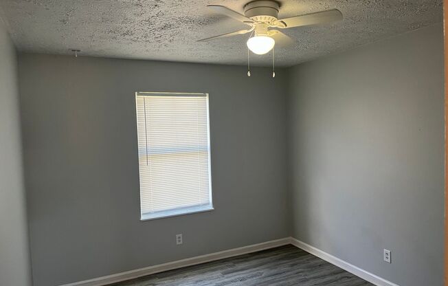 2 beds, 1 bath, $800