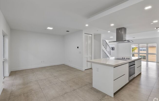 Spacious three-story townhome features 3 bedrooms, 2.5 bathrooms || Brickell Townhomes