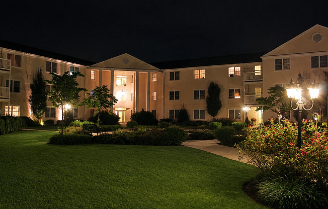 1 bed, 1 bath, $2,095, Unit LL - 206