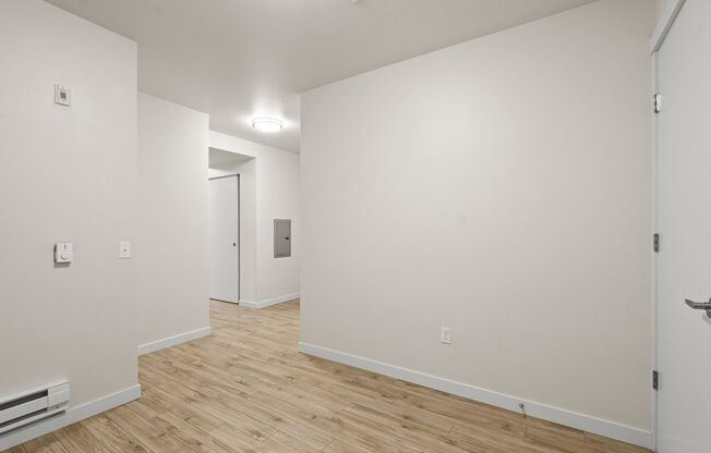 1 bed, 1 bath, 483 sqft, $1,695, Unit 227