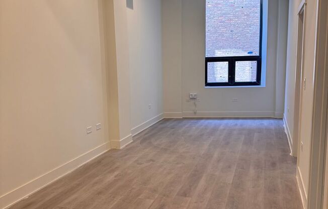 1 bed, 1 bath, 779 sqft, $2,599, Unit 412