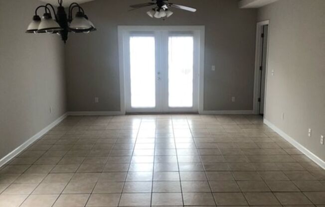 2 beds, 2 baths, $1,900