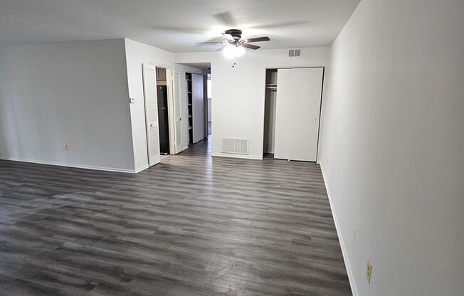 2 beds, 1 bath, 879 sqft, $1,340, Unit 4613-C