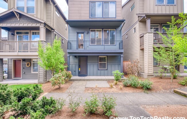 Outstanding Corner Lot 4BD* 2.5 BA* Located In Highly Sought After 45 Central Neighborhood Located Across From Nike World Campus & Villa Sport ** Great Location**