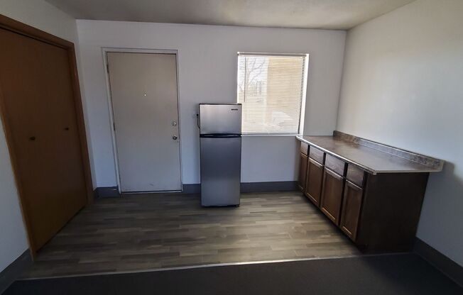 Studio, 1 bath, $600, Unit #4