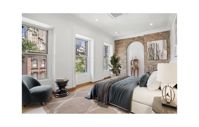 330 W 46 ST
