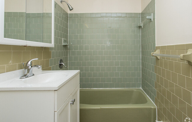 Gallery Photo 13