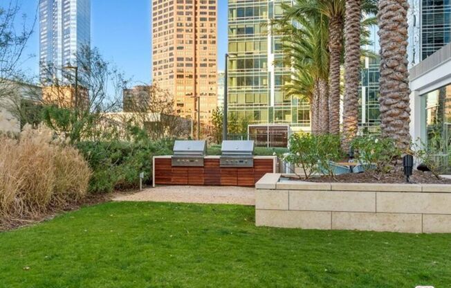 2 beds, 2 baths, 1,305 sqft, $4,800, Unit 2811