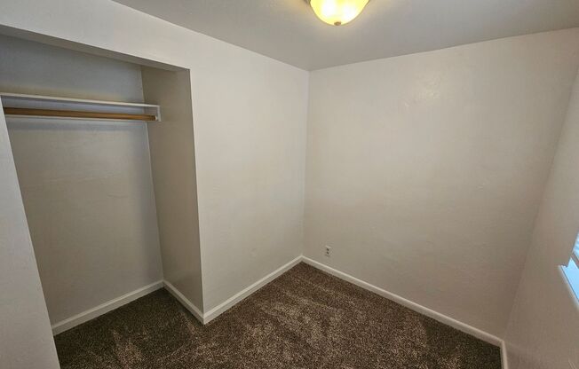 2 beds, 1 bath, $1,250, Unit 303 Colusa St