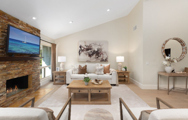 2085 SAN NICHOLAS