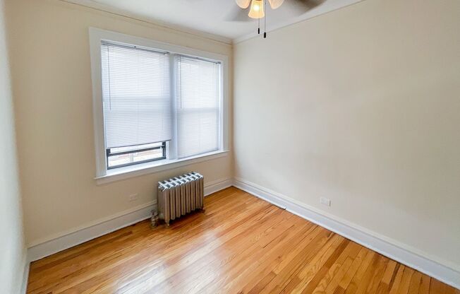 2 beds, 1 bath, 655 sqft, $2,235, Unit 4725-1