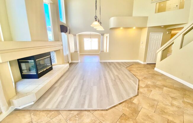 IMMACULATE 5 BEDROOM / 2.5 BATHROOM 2 STORY HOME W/ POOL & SPA, W/2 CAR GARAGE
