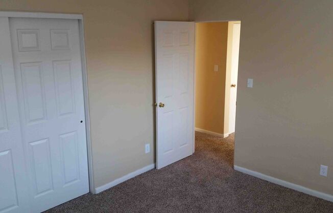 2 beds, 1 bath, 835 sqft, $1,325, Unit CR 208