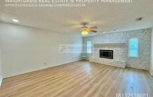 621 85 AVE N