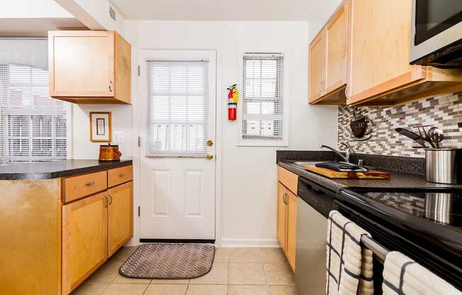 Kingsley Commons Townhouses Kitchen 2