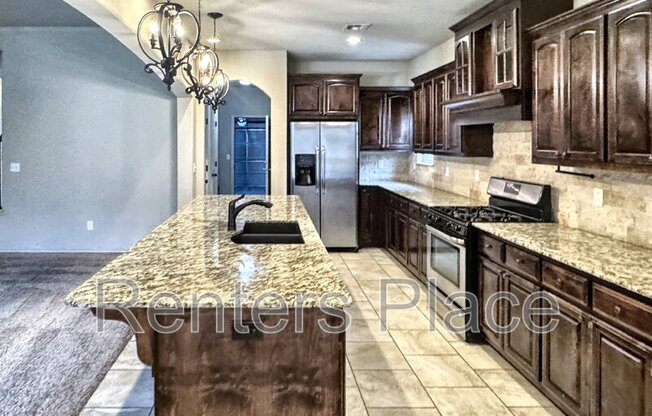 821 W ELMIRA ST