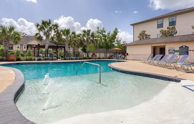 apartments with swimming pool amenity