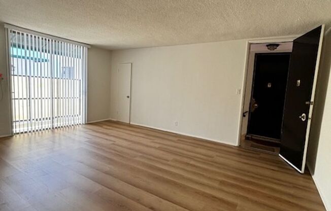 1 bed, 1 bath, $1,995, Unit 12