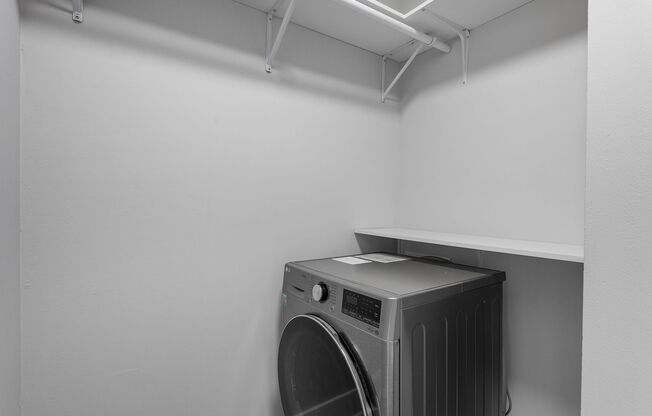 1 bed, 1.5 baths, 667 sqft, $2,400, Unit 8F