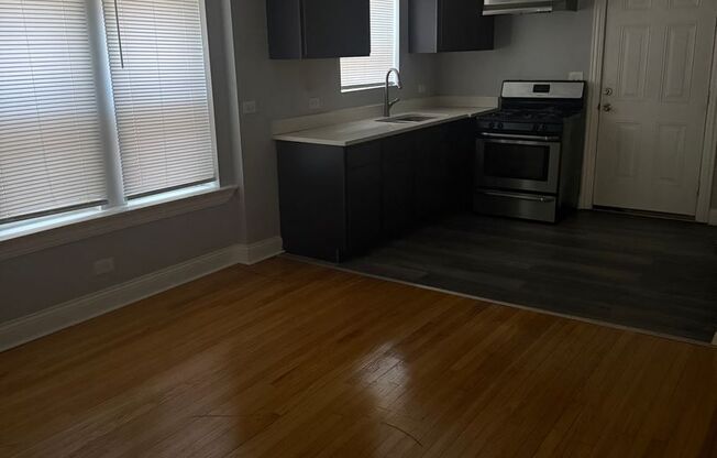 A & B Chicago Ventures LLC