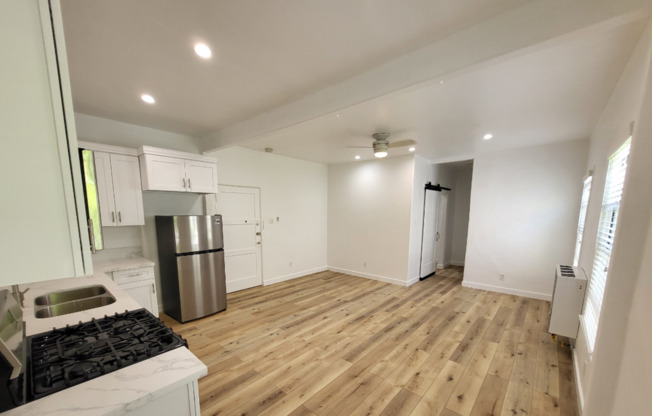 1 bed, 1 bath, $1,995, Unit 9