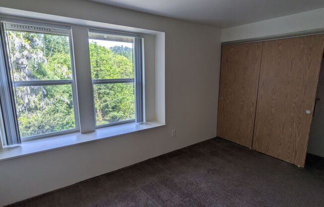 1 bed, 1 bath, 650 sqft, $1,225, Unit 4048