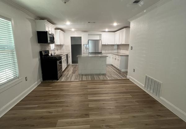 1944 EDEN AVE