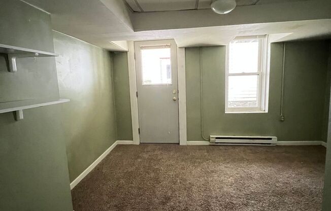 4 beds, 1 bath, $1,775, Unit 1732 E 5th Street