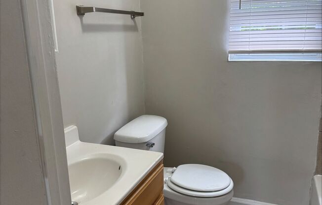 Hampton Avenue Apartments